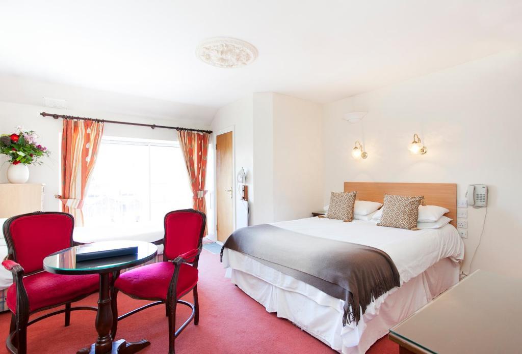 Budget Double Room Room Only,112319367:JPEG