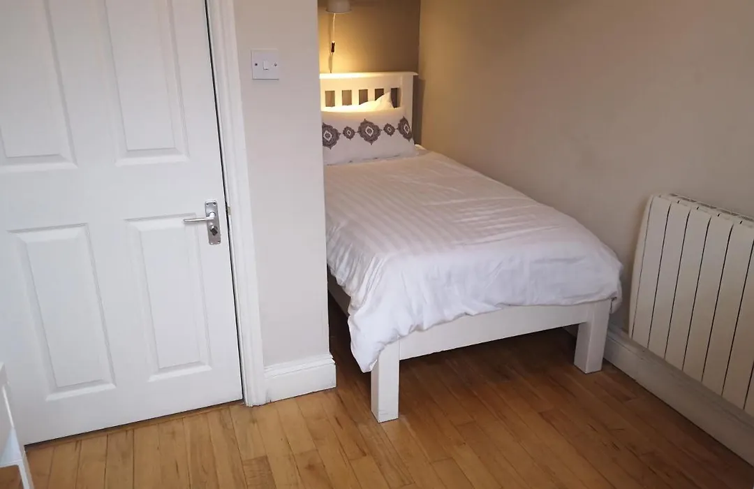 Shaw Suite-1