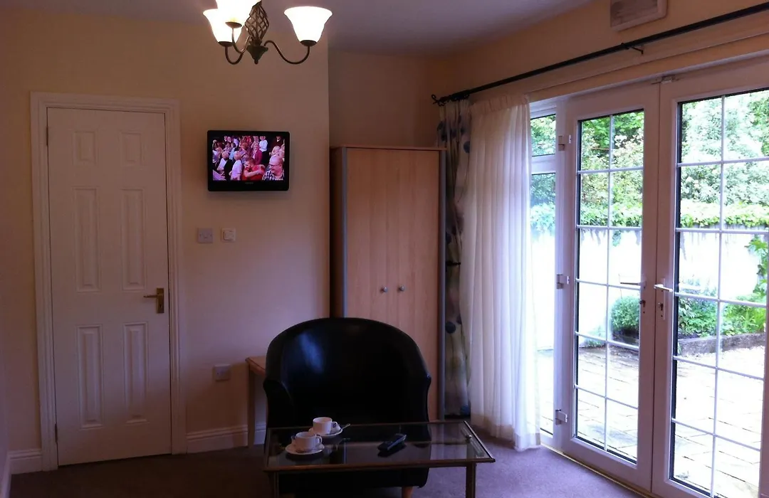 Ashling House Serviced Accommodation-1