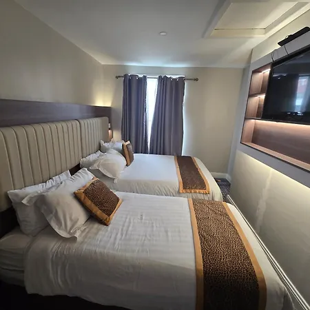 Double Bedroom Studios-3