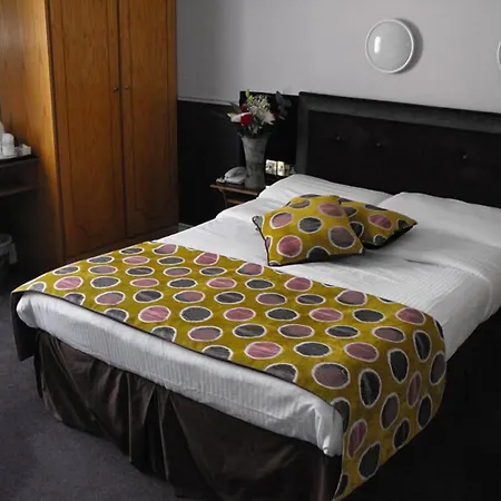 The Glen Guesthouse-2